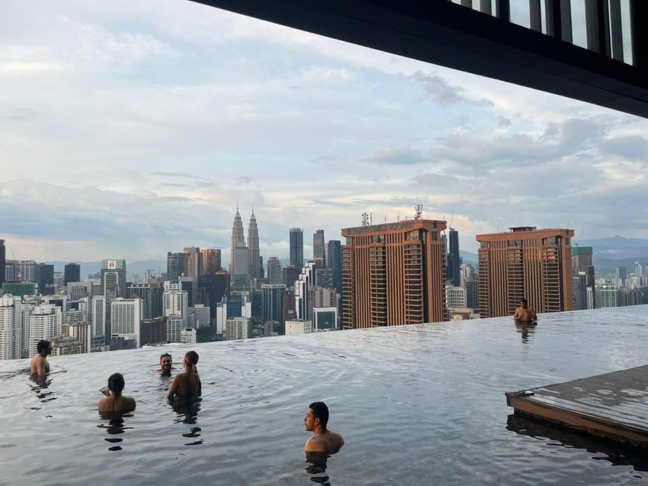Pangsapuri Lucentia By Infinity Pool